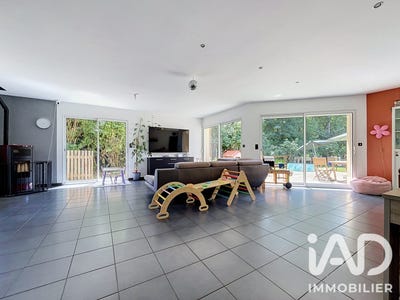 /international/fr/mesnil-roc-h-brittany-310109175491/