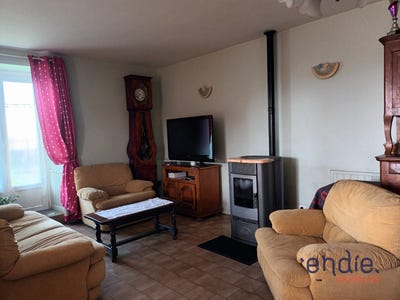 /international/fr/rue-de-saint-jouin-saint-jouin-de-marnes-charente-310099058626/?lang=zh-tw