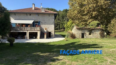 /international/fr/clermont-dessous-aquitaine-310104337438/