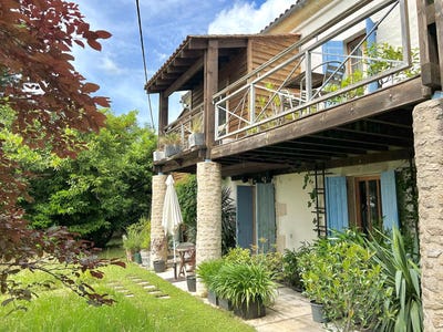 /international/fr/pellegrue-aquitaine-310100737610/?lang=en