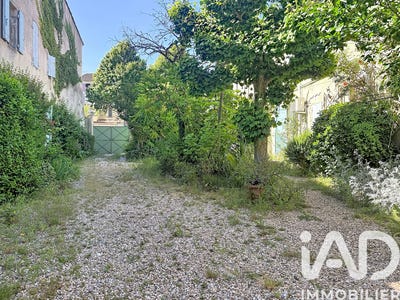 /international/fr/tarascon-provence-alpes-cote-d-azur-310108318687/
