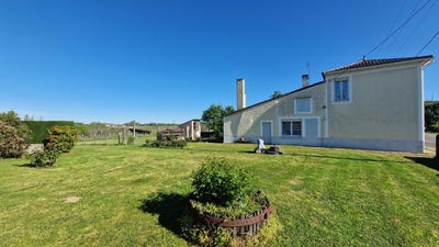 /international/fr/saint-macaire-aquitaine-310107816490/?lang=th