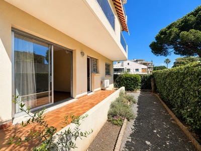 /international/fr/frejus-provence-alpes-cote-d-azur-310108466349/