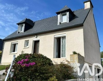 /international/fr/chateauneuf-du-faou-brittany-310108808527/