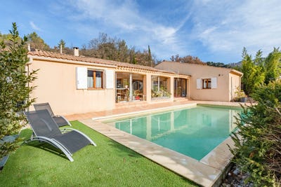 /international/fr/buis-les-baronnies-rhone-310098391435/