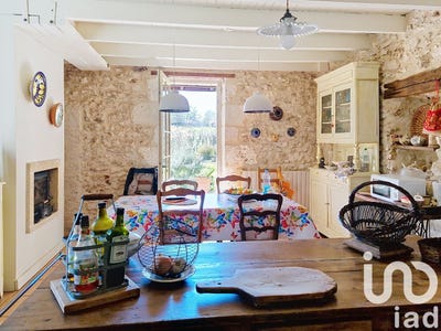 /international/fr/la-roquille-aquitaine-310098440179/