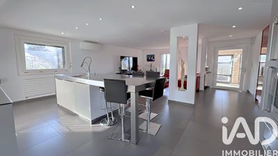 /international/fr/ecole-valentin-franche-comte-310108180667/