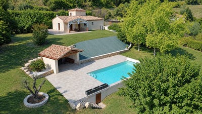/international/fr/lauzerte-midi-pyrenees-310119983362/