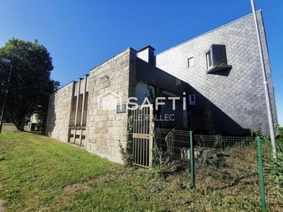 /international/fr/la-roche-derrien-brittany-310104810359/