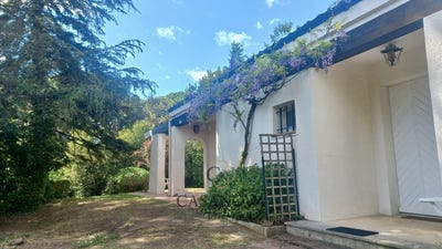 /international/fr/lattes-languedoc-roussillon-310108525832/