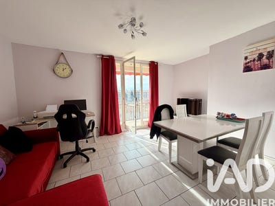 /international/fr/salon-de-provence-provence-alpes-cote-d-azur-310106685970/