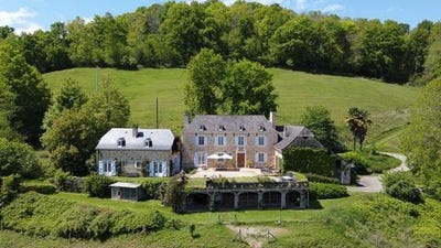 /international/fr/pau-aquitaine-310099625696/