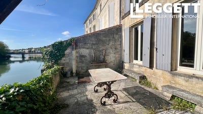 /international/fr/saint-savinien-charente-310107291663/