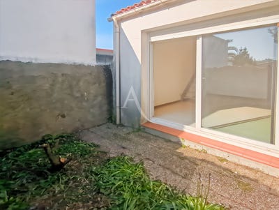 /international/fr/challans-pays-de-la-loire-310106686341/