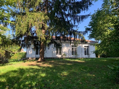 /international/fr/sauveterre-de-guyenne-aquitaine-310108791266/