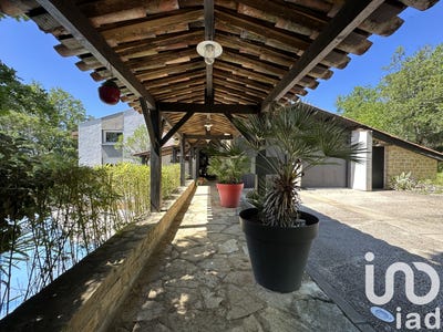 /international/fr/mercues-midi-pyrenees-310099948018/