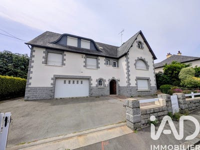 /international/fr/fougeres-brittany-310108283455/