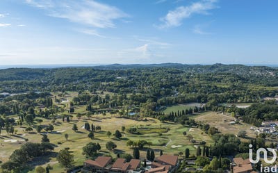 /international/fr/chateauneuf-grasse-provence-alpes-cote-d-azur-310098264887/