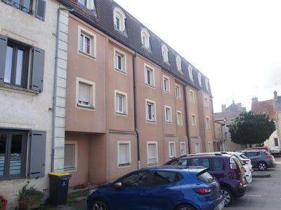 /international/fr/8-place-d-armes-saint-jean-de-losne-burgundy-310102643571/