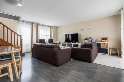 /international/fr/stains-ile-de-france-310107972445/