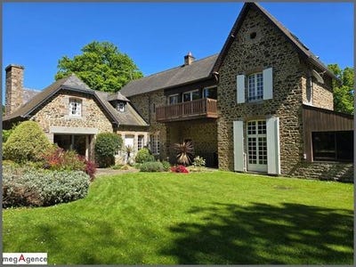 /international/fr/fougeres-brittany-310107528393/