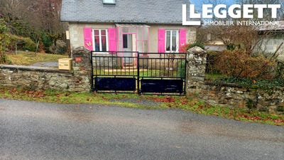 /international/fr/saint-salvadour-limousin-310105944997/