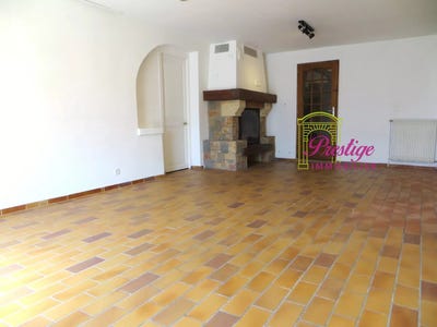 /international/fr/le-mesnil-le-roi-ile-de-france-310100859595/