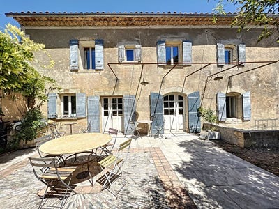 /international/fr/robion-provence-alpes-cote-d-azur-310120159140/