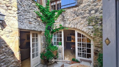 /international/fr/la-calmette-languedoc-roussillon-310107907434/
