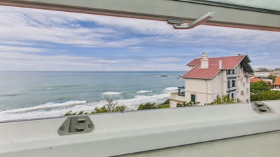 /international/fr/biarritz-aquitaine-310109022076/?lang=th