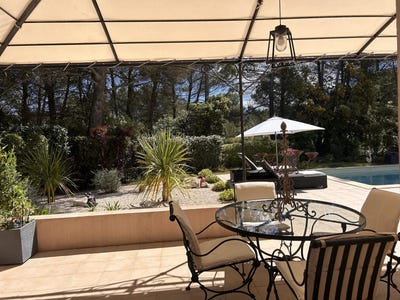 /international/fr/mallemort-provence-alpes-cote-d-azur-310107920958/