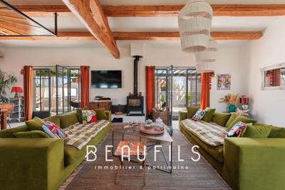 /international/fr/saintes-maries-de-la-mer-provence-alpes-cote-d-azur-310120492393/