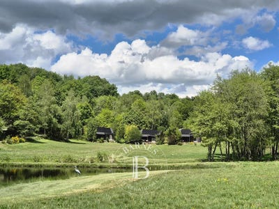 /international/fr/champs-sur-tarentaine-marchal-auvergne-310108246025/
