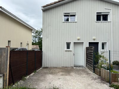 /international/fr/cabanac-et-villagrains-aquitaine-310107622684/