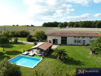 /international/fr/salles-de-barbezieux-charente-310100114479/
