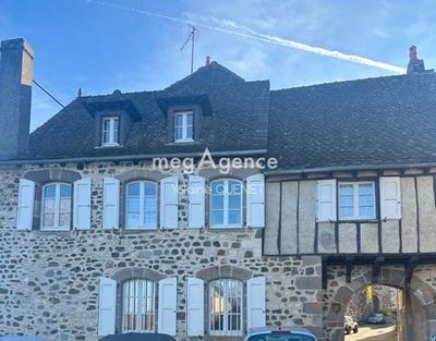 /international/fr/mur-de-barrez-midi-pyrenees-310105008775/