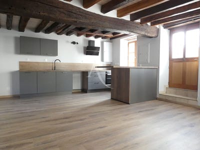 /international/fr/neuville-aux-bois-centre-val-de-loire-310107018912/