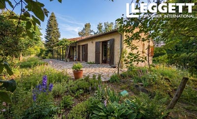 /international/fr/puch-d-agenais-aquitaine-310106134497/
