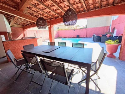 /international/fr/maureilhan-languedoc-roussillon-310098878878/