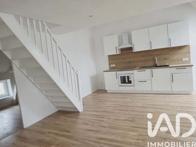 /international/fr/villeneuve-sur-yonne-burgundy-310107411672/