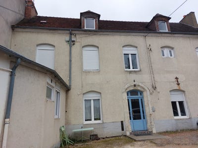 /international/fr/la-ferte-bernard-pays-de-la-loire-310109015466/