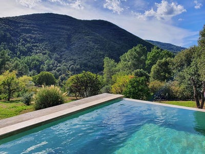 /international/fr/saint-florent-sur-auzonnet-languedoc-roussillon-310104796881/