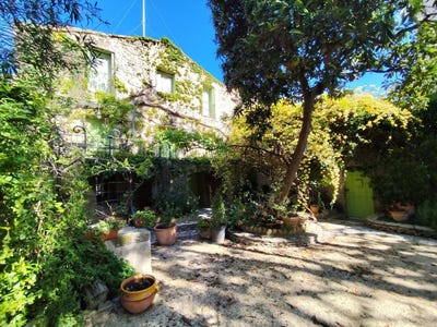 /international/fr/pezenas-languedoc-roussillon-310109018009/?lang=th