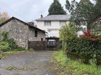 /international/fr/saint-mamet-la-salvetat-auvergne-310104810115/