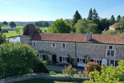 /international/fr/saint-estephe-aquitaine-310105689884/