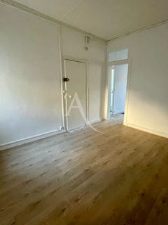 /international/fr/angers-pays-de-la-loire-310106968053/