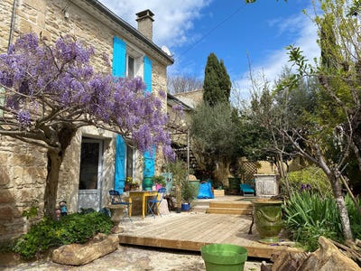 /international/fr/sommieres-languedoc-roussillon-310103285817/