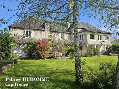 /international/fr/terrasson-lavilledieu-aquitaine-310108602369/