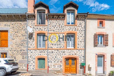 /international/fr/massiac-auvergne-310102704593/