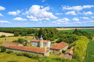/international/fr/civray-charente-310102183649/